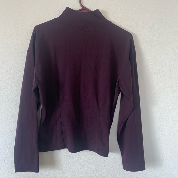dressbarn  Turtleneck top in a Dark Deep Purple with Front and Back Darts Size M - Picture 3 of 7